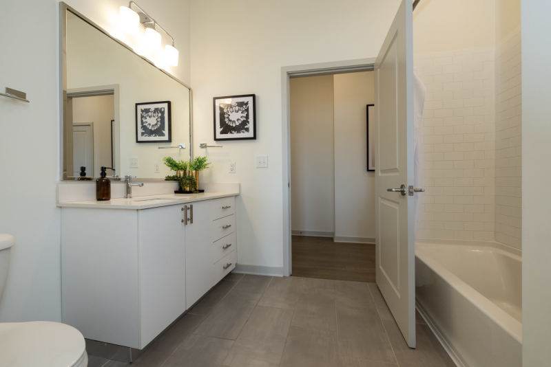 2BR unit - Bathroom